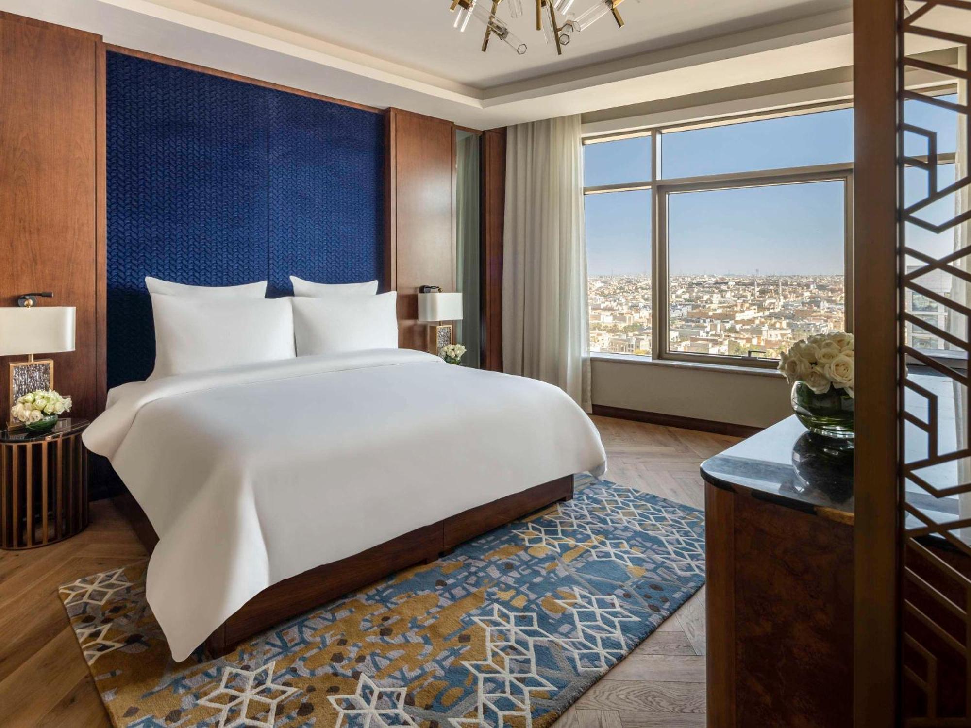 Movenpick Hotel And Residences Riyadh Exterior photo A bedroom at the Ritz-Carlton, Riyadh