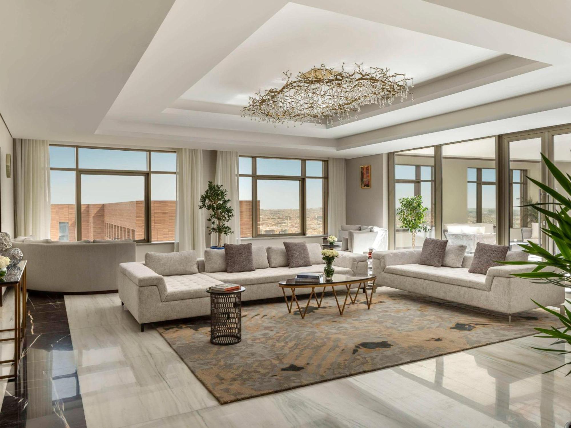 Movenpick Hotel And Residences Riyadh Exterior photo The interior of the hotel